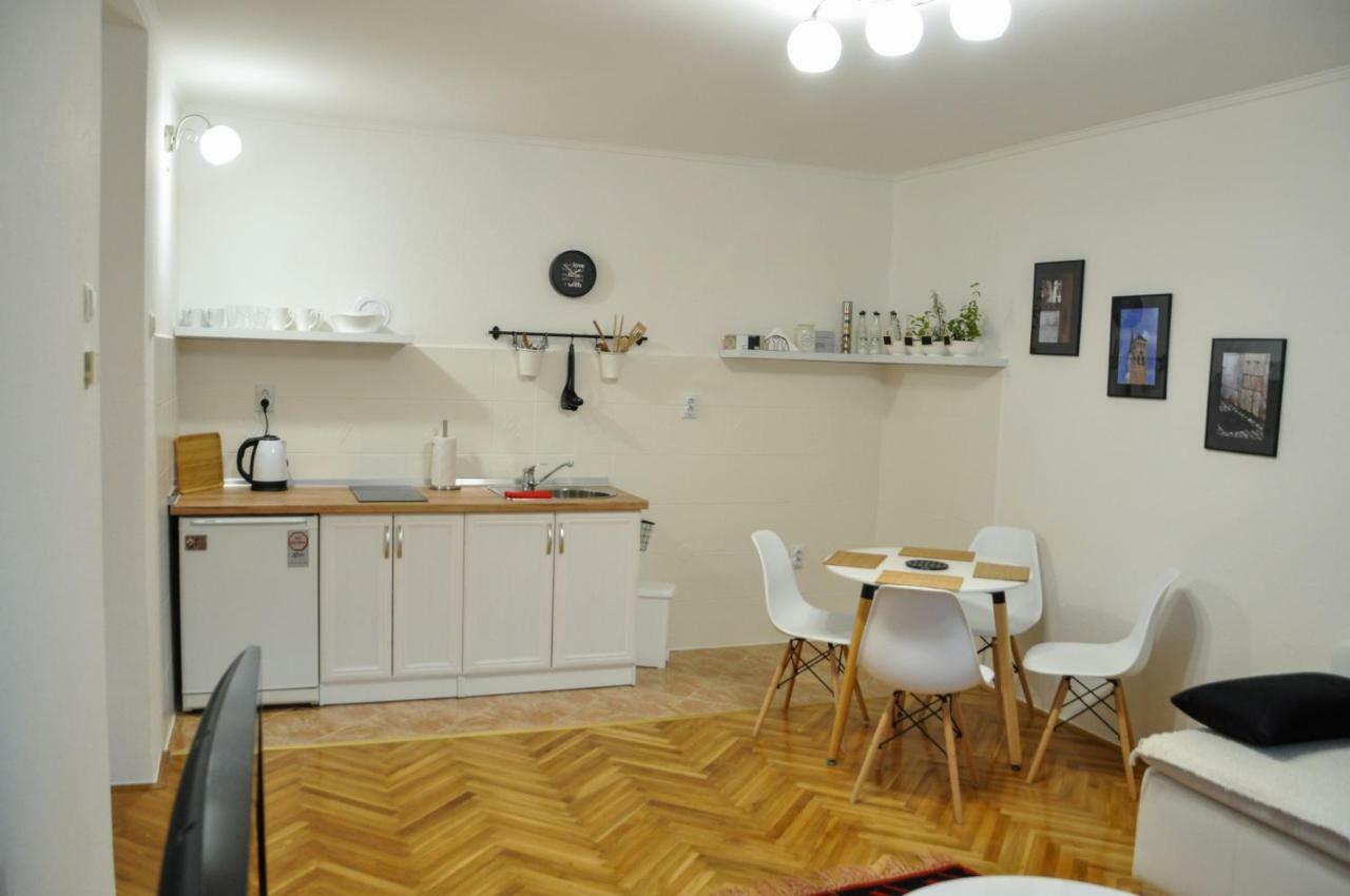 Zvekir - Old Town Apartment سراييفو المظهر الخارجي الصورة